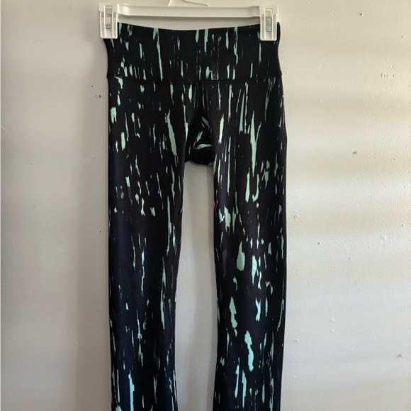 Lululemon Leggings - Picture 1 of 4